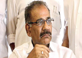 ദുരന്തമാണ് വനം മന്ത്രി