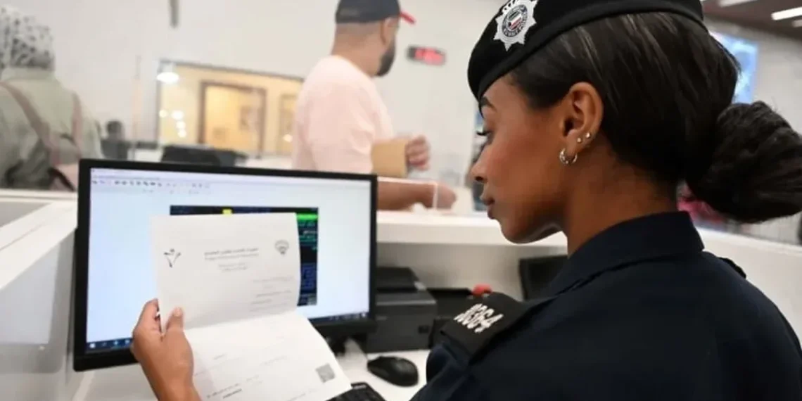 വിസ തട്ടിപ്പുകൾ തടയാൻ സുരക്ഷാ പരിശോധന ശക്തമാക്കാൻ ഒരുങ്ങി കുവൈത്ത്