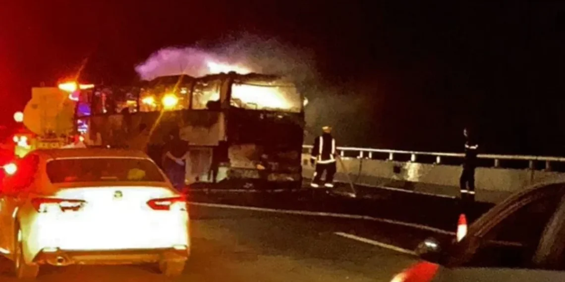 കണ്ണു തുറന്നത് സങ്കടത്തിന്റെ പെരുംകടലിലേക്ക്, മദീന ദുരന്തത്തിൽ ഞെട്ടൽ മാറാതെ പ്രവാസലോകം, കരിഞ്ഞു തീർന്നത് 42 പേർ